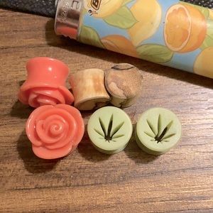 3 1/2 Gauges; Wood, silicone, acrylic